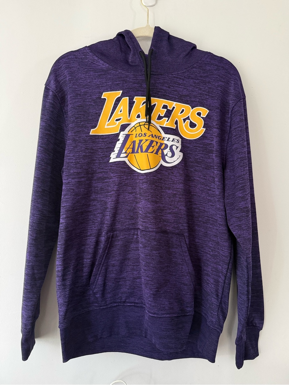 NWOT Lakers NBA Purple Pullover Hoodie Sweatshirt
Men’s Medium